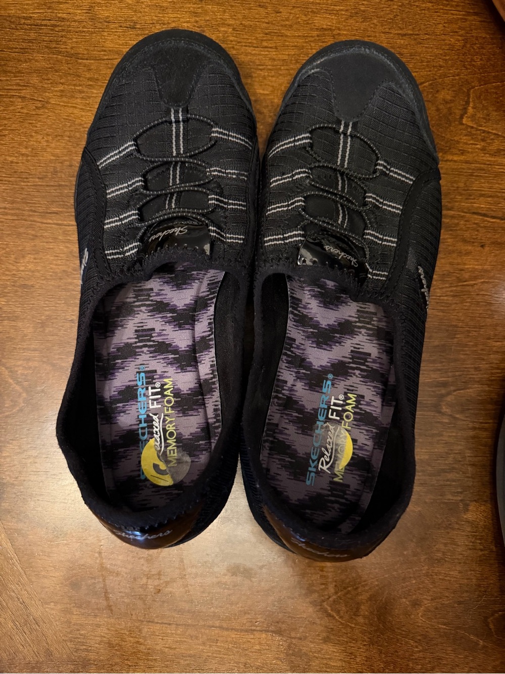 Skechers Black Slip-On Knit Sneakers with Patterned Insole Size 9